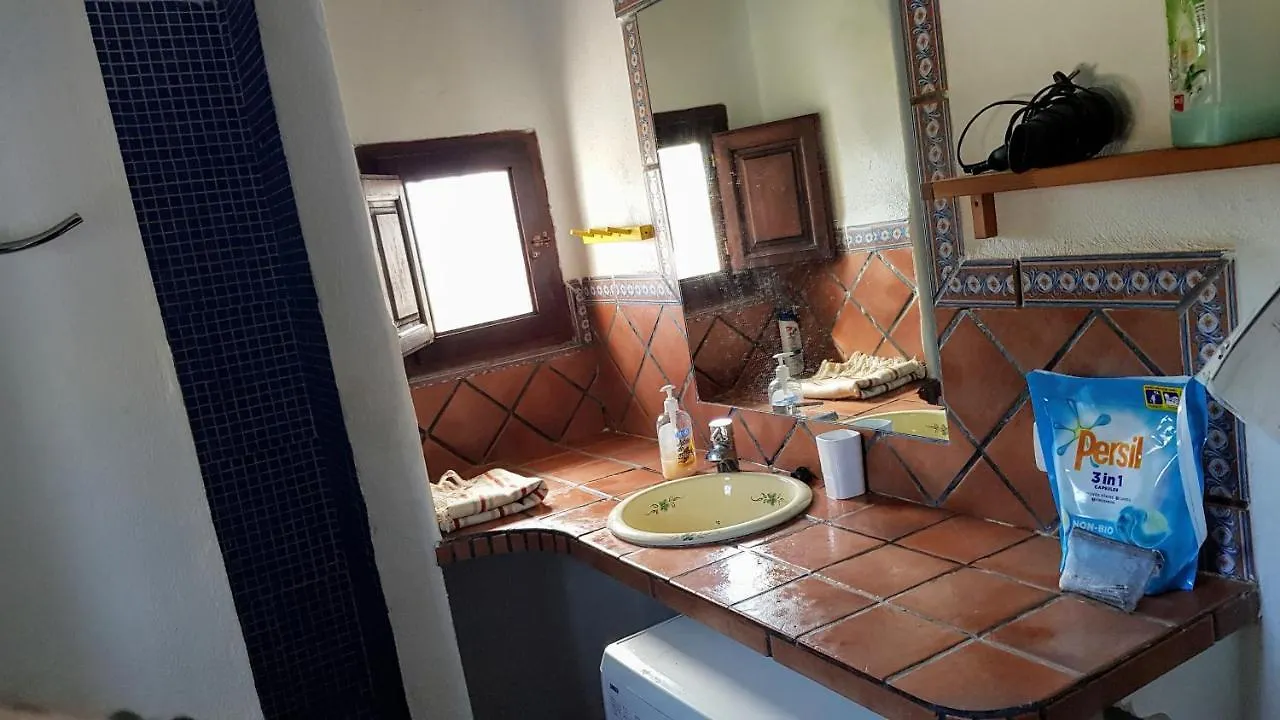 Guest house Gateway To The Alpujarras, 'Cortijo Derry' Hotel Orgiva